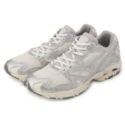 クッション性の高さと抜群の安定感を備え、25年以上前から愛され続ける「WAVE RIDER」シリーズの、10代目となるランシューズ。　WAVE RIDER 10