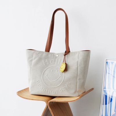 値下げ!美品✨️シンプルシックな黒♥スマイリー トートバッグ 値下げ!美品✨️シンプルシックな黒♥スマイリー トートバッグ