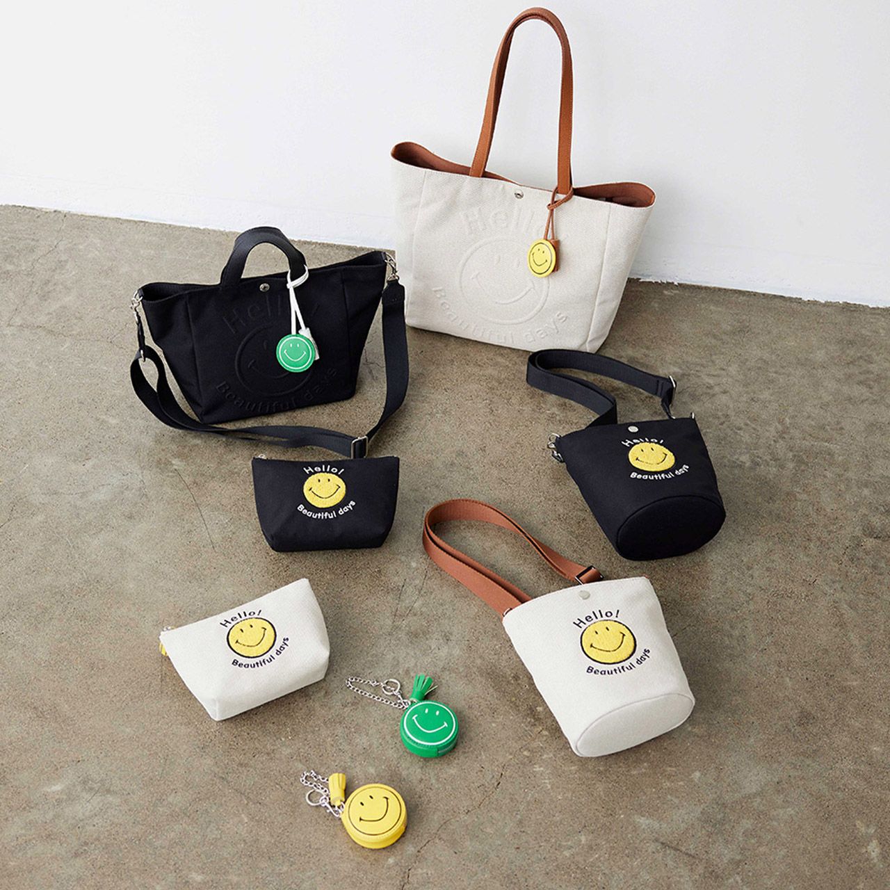TOPKAPI(トプカピ)/【Breath TOPKAPI】SMILE COLLECTION スマイル 刺繍 タッセルポーチ