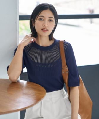 デコルテに華やかな透けニュアンス<br>二の腕を隠せて肉感を拾わず、着痩せ効果も◎<br>涼しい着心地の真夏対応サマーニット　デコルテシアー５分袖シャリ感ニットトップス