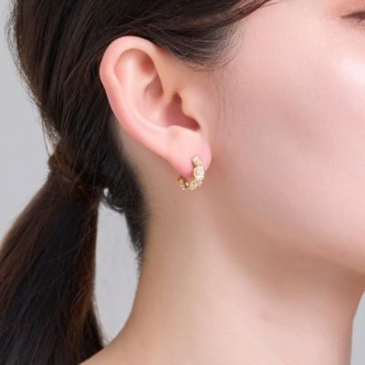 集英社HAPPY PLUS STOREPhoebe（フィービィー）/【金属アレルギー対応】マーガレットフラワーフープピアス　ゴールド