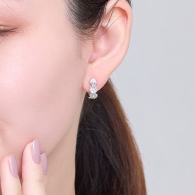 集英社HAPPY PLUS STOREPhoebe（フィービィー）/【金属アレルギー対応】マーガレットフラワーフープピアス　シルバー