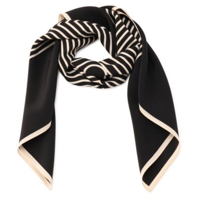 Centered monogram silk scarf black – TOTEME
