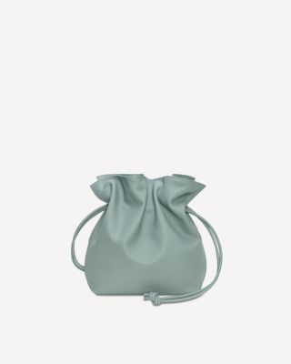 vasic アッシュグレーカラーレザー巾着バッグ vasic アッシュグレーカラーレザー巾着バッグ vasic アッシュ