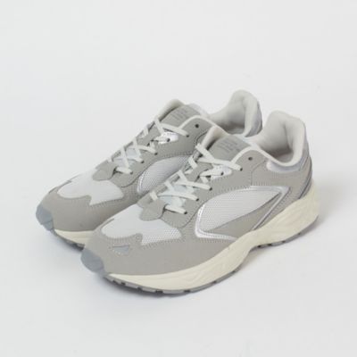 初登場のエイトテンスは、ムーンスターが専門靴作りで培ったノウハウを、日常に落とし込み発信する国内ブランド。　ET002 STUDEN