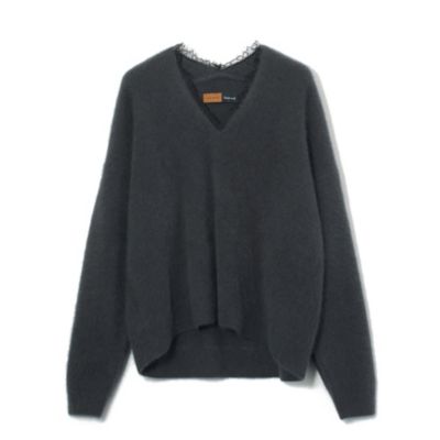 可憐なレースに心ときめく、大人に似合う顔映えニット　ヘアリーレースVネックニット