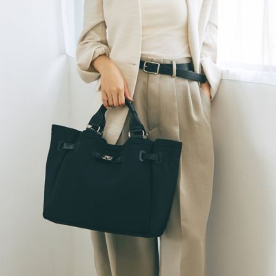 MONOHA バックオープン ダークグレー トップス 型押しハンドルバッグ（95-20BE17-203）｜モノコムサ（MONO COMME CA