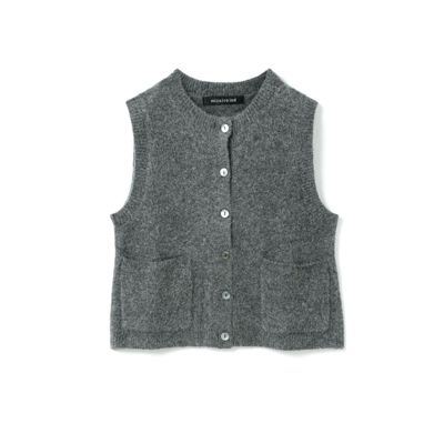 立体感のある独特な表情が魅力　ブークレクルーネックベスト