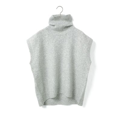 ふくらみのある優しい見た目がポイントのハイネックニットベストです　ハイネックニットベスト
