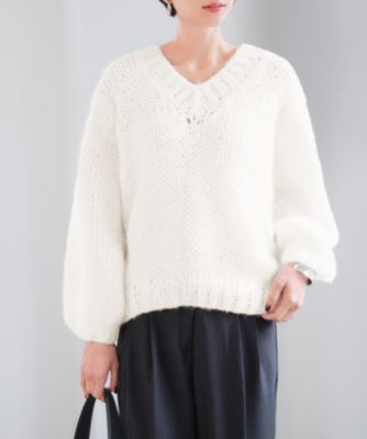 手編みでこの価格はなかなか出会えない　手編みざっくりVネックニット