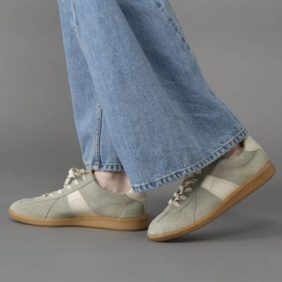 チェコ・スロバキア時代に工場で制作されていたGERMAN TRAINER（ジャーマントレーナー）をアップデートしたモデル。　GAT LEATHER