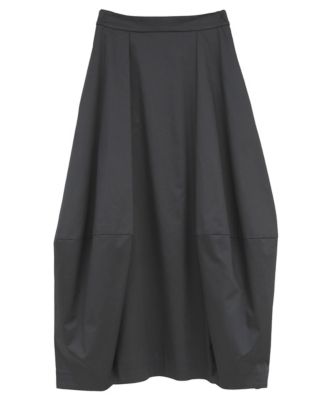 動くたびに自然な揺れを生み出す、コクーンシルエットスカート　COCOON VOLUME SKIRT