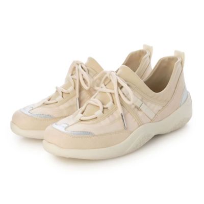 ポイントメタリックが映える、大人のレースアップスニーカー　メタリックトリムレースアップスニーカー