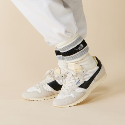 Autry Windspinは、アメリカン・ドリームの精神にイタリアらしい洗練を融合させた、ブランドの新たなアイコンモデルです。　WINDSPIN LOW WOM