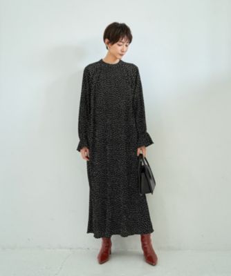 人気の高い楊柳生地の冬バージョンを使用した、ランダムドット柄の新感覚ワンピース。　【LUXE】楊柳スモールドット柄ワンピース
