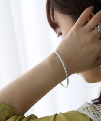 collecala(コレカラ)の槌目 クローズサークルバングル通販 | 集英社