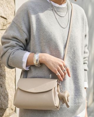 【DELI by】エレファントチャーム付きリアルレザーショルダーバッグ