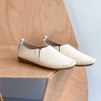 ソフトな人工皮革のシンプルスリッポンシューズ　ソフトフィットスリッポンフラットシューズ