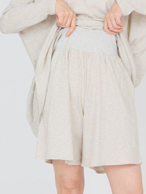 質のよい眠りで、疲れを整える<br>素肌にやさしい極上のやわらかさ　ファインニット腹巻ショートキュロット