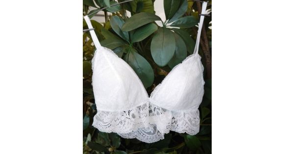 Chut Intimates シュット インティメイツ の ﾉﾝﾜｲﾔｰ ブラレット Bralette C210 通販 集英社happy Plus Store