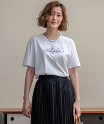 23区 L(ニジュウサンク エル)の【井波麻里衣さんコラボ】カリグラフィー 刺繍 Tシャツ通販 eclat premium（エクラプレミアム）