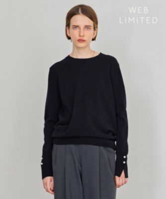 BEIGE，(ベイジ)の【WEB限定・洗える】ALSACE / パール釦クルー