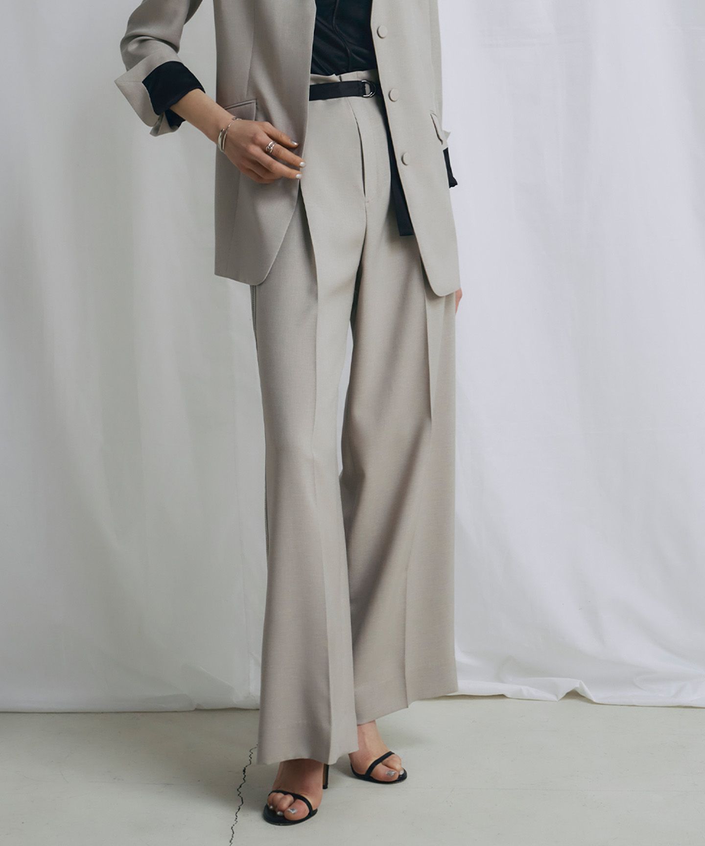 ICB(アイシービー)/【WEB＆一部店舗限定】 SerikaWorsted ワイドパンツ