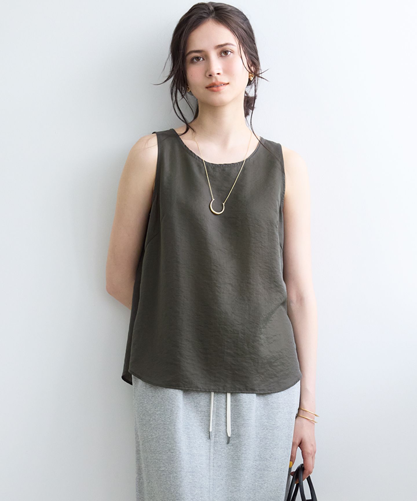 ѼHAPPY PLUS STORE㤨23(˥奦/SLOW/Ź޸ۥ֥饤ȥơ Ρ꡼ ֥饦פβǤʤ10,340ߤˤʤޤ