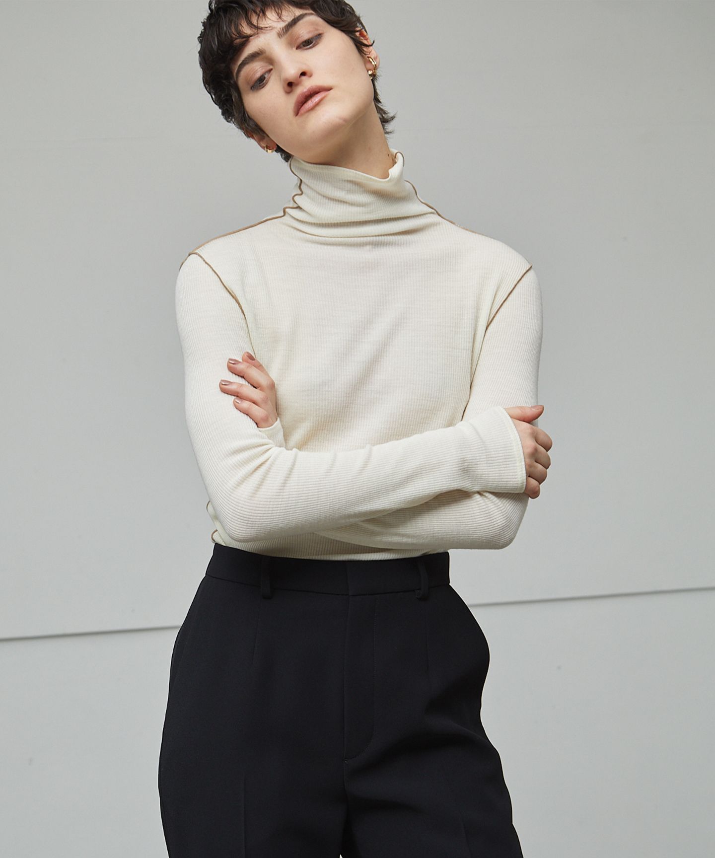 BEIGE，(ベイジ)/【洗える】FORD / ウール配色メローハイネックカットソー