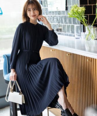 未使用✨エニィスィス　ワンピース　プリーツ　長袖　濃紺　式典お出かけ　現行タグ ANY SIS(エニィスィス)のノーブルプリーツ ワンピース通販 | 集英社