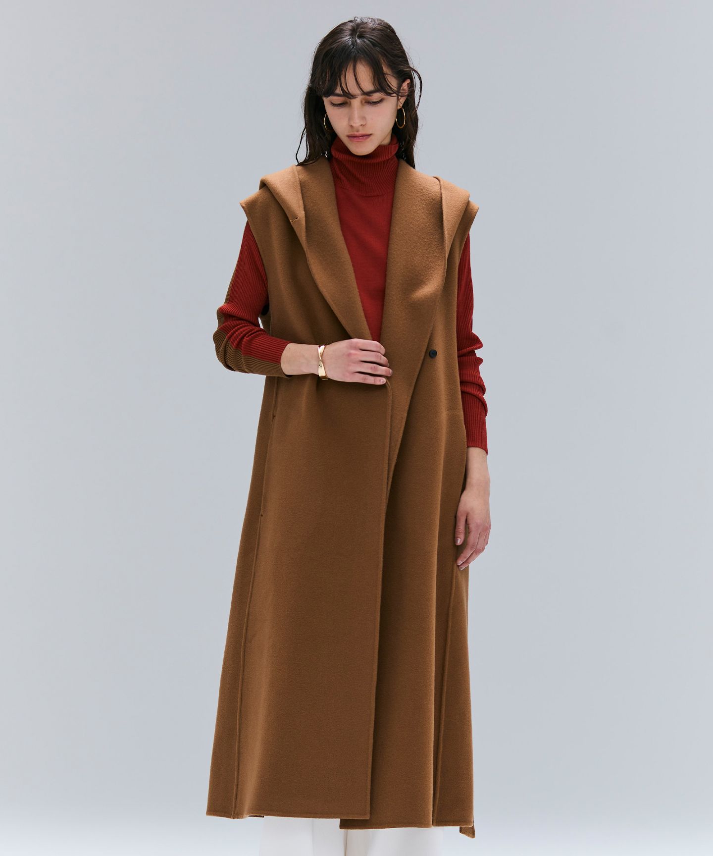 BEIGE，(ベイジ)/LEMOORE / ウールリバーフード付きロングジレ