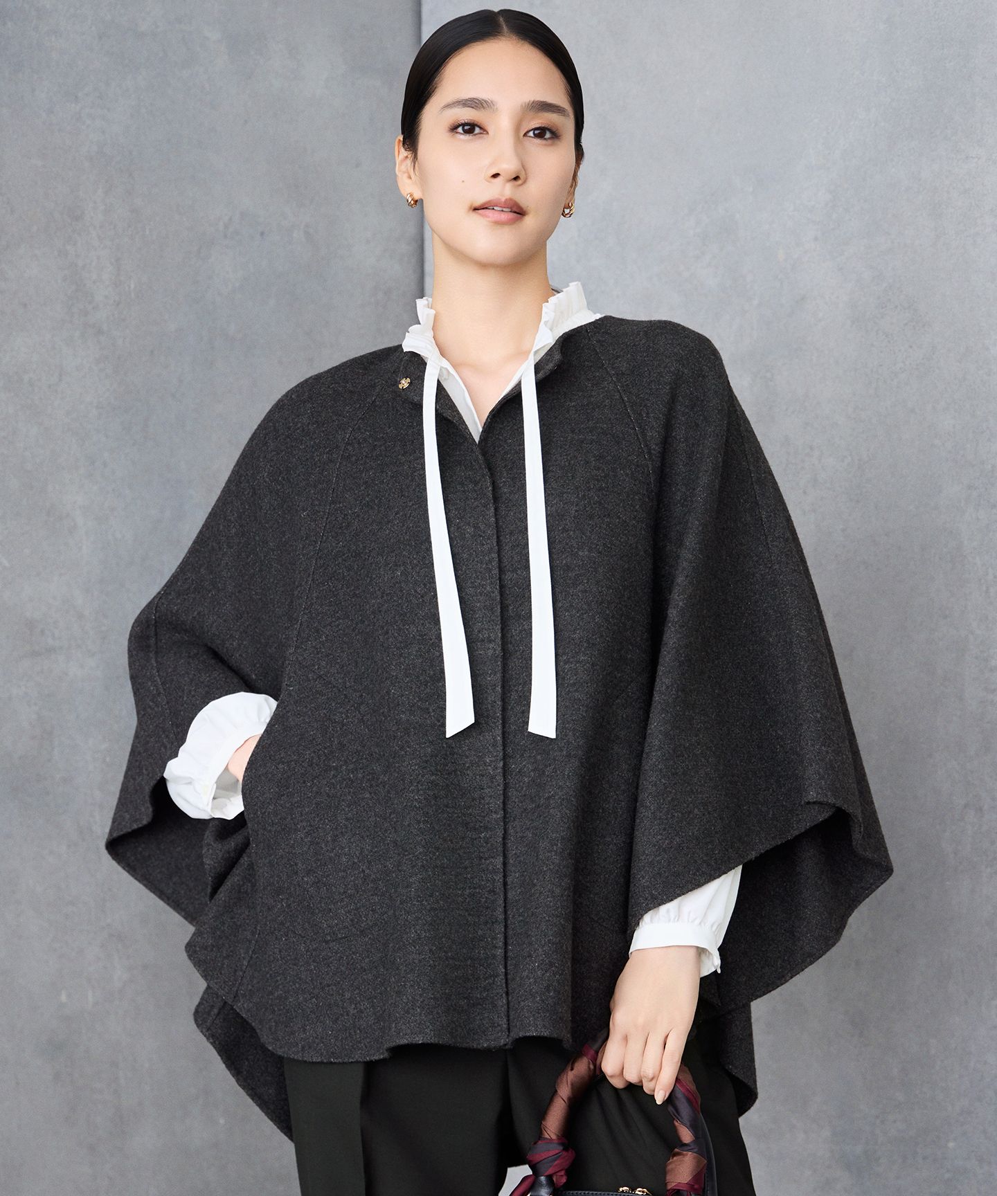 自由区(ジユウク)/リバー ポンチョ