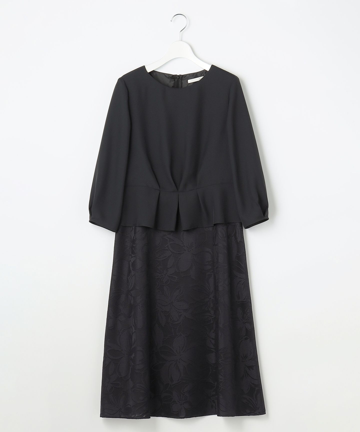 自由区 L(ジユウク　エル)/【17号サイズまで展開】フラワーオパールプリント ワンピース