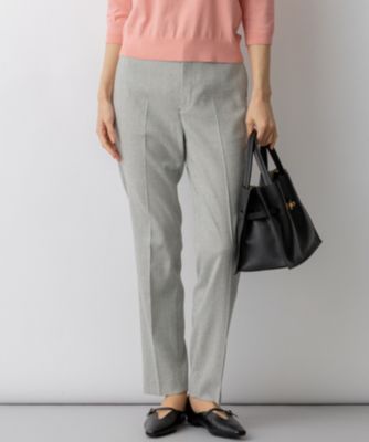 23区(ニジュウサンク)のアイアスマットストレッチ テーパード パンツ