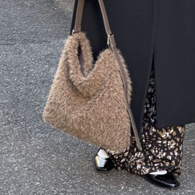 ノーリーズソフィー（NOLLEY’S sophi）/フェイクファーショルダーバッグ NOLLEY'S sophi(ノーリーズソフィー)のフェイクファーショルダーバッグ