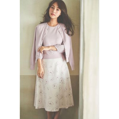 Debut De Fiore デビュー ド フィオレ のラインフラワープリントスカート通販 集英社happy Plus Store