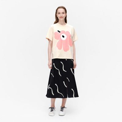 Marimekko マリメッコ のvaikutus Unikko Tシャツ通販 集英社happy Plus Store