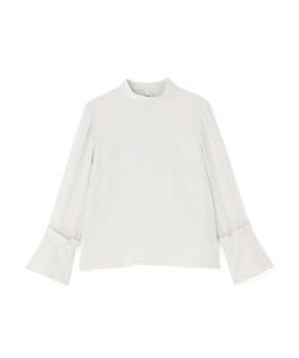 　パウダリーアムンゼンブラウス