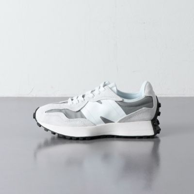 新着New Balanceや、OOFOSリカバリーサンダルが再入荷。